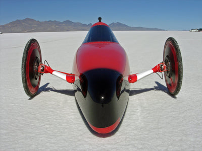 Streamliner sets land speed record on Salt Flats at Boneville, UT